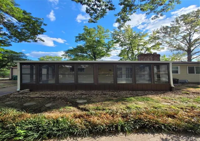 Photo 3 of Single family home for sale at 10315 Julius Northway, Saint Louis, MO 63127 | MLS# MIS26052355 | Listing updated on 2026-08-20