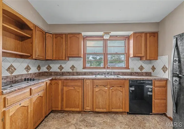 Photo 3 of Single family home for sale at 1116 E 9th St, Rolla, MO 65401 | MLS# MIS26052358 | Listing updated on 2026-09-02