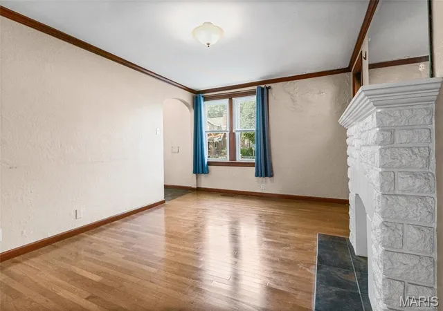 Photo 4 of Sale Pending at 5644 Nottingham Ave, Saint Louis, MO 63109 | MLS# MIS26052360 | Listing updated on 2026-08-19