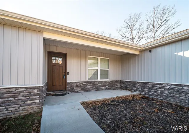 3rd image of 13272 Half Dr, Dixon, MO 65459 | MLS# MIS26052365