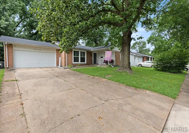 Photo 1 of Single family home for sale at 1770 Keeven Ln, Florissant, MO 63031 | MLS# MIS26052382 | Listing updated on 2026-09-21