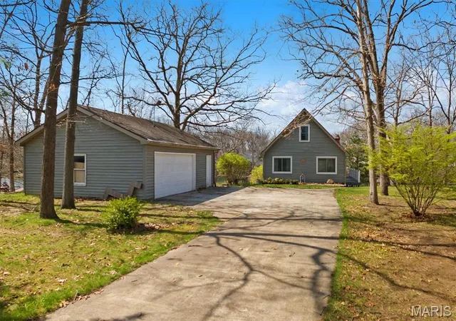 Photo 2 of Single family home for sale at 10949 Clearwater Ln, Plainview, IL 62685 | MLS# MIS26052385 | Listing updated on 2026-08-29