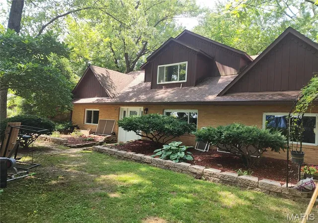 Photo 2 of Single family home for sale at 4847 Indian Hills Dr, Edwardsville, IL 62025 | MLS# MIS26052388 | Listing updated on 2026-08-29