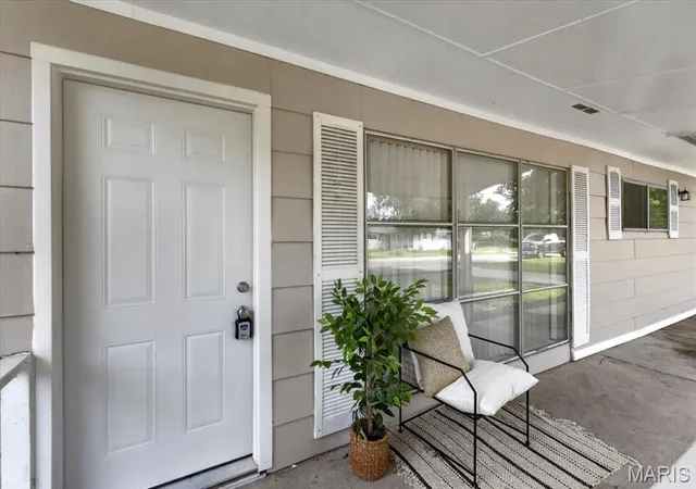 Photo 2 of Single family home for sale at 446 Kathryn Dr, Arnold, MO 63010 | MLS# MIS26052393 | Listing updated on 2026-10-09