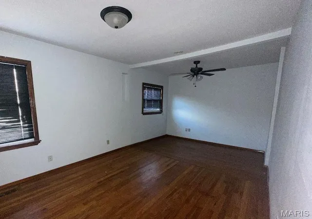 Photo 3 of Sale Pending at 10370 Renfrew Dr, Saint Louis, MO 63137 | MLS# MIS26052404 | Listing updated on 2026-08-20
