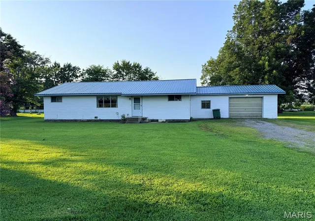 Single family home for sale at 18797 State Hwy J, Malden, MO 63863 | MLS# MIS26052405
