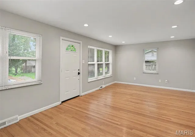 Photo 2 of Single family home for sale at 3 Nordell Ct, Black Jack, MO 63033 | MLS# MIS26052414 | Listing updated on 2026-10-06
