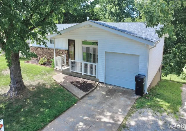 2nd image of 1249 Moonlight Dr, Arnold, MO 63010 | MLS# MIS26052422