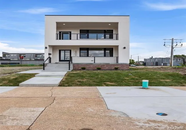1st image of 4403 Hunt Ave, Saint Louis, MO 63110 | MLS# MIS26052428