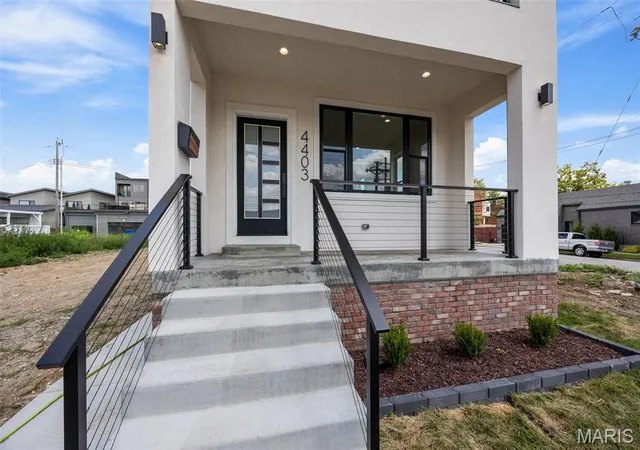 2nd image of 4403 Hunt Ave, Saint Louis, MO 63110 | MLS# MIS26052428