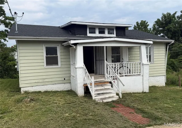 Photo 1 of Single family home for sale at 3927 Philbrook Ave, Saint Louis, MO 63120 | MLS# MIS26052431 | Listing updated on 2026-08-14