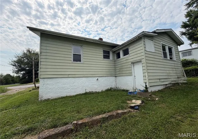 Photo 13 of Single family home for sale at 3927 Philbrook Ave, Saint Louis, MO 63120 | MLS# MIS26052431 | Listing updated on 2026-08-14