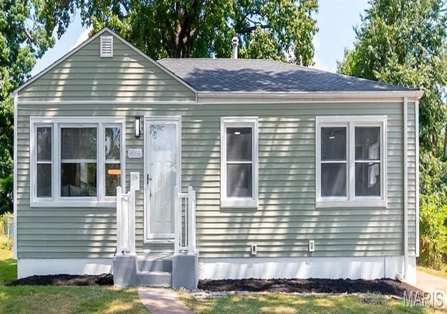 Photo 1 of Single family home for sale at 9866 Eastdell Dr, Dellwood, MO 63136 | MLS# MIS26052440 | Listing updated on 2026-09-05
