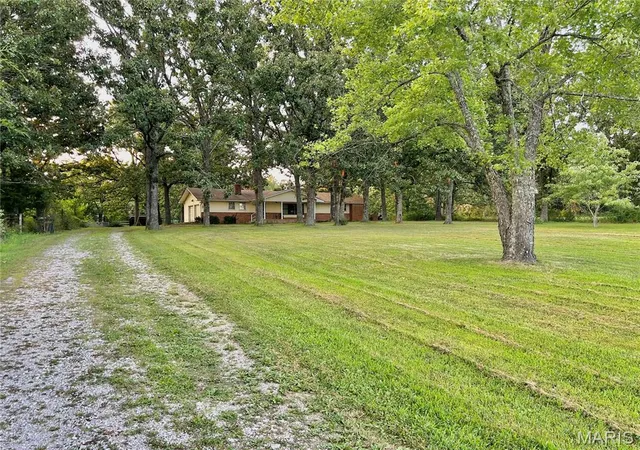 Photo 3 of Single family home for sale at 5233 Hwy E, Salem, MO 65560 | MLS# MIS26052445 | Listing updated on 2026-08-20