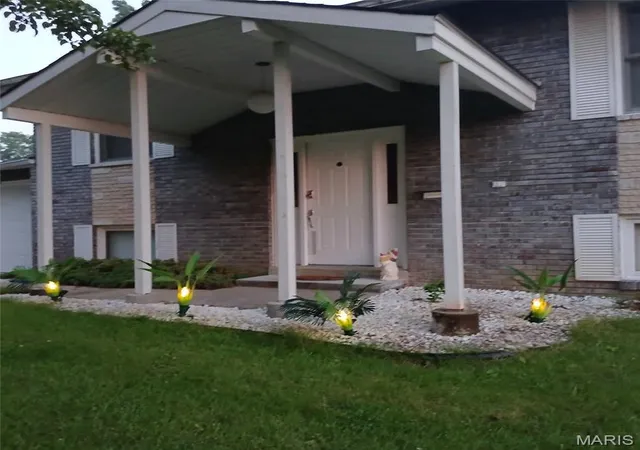 Photo 3 of Sale Pending at 3534 Victoria Rd, Festus, MO 63028 | MLS# MIS26052456 | Listing updated on 2026-08-24