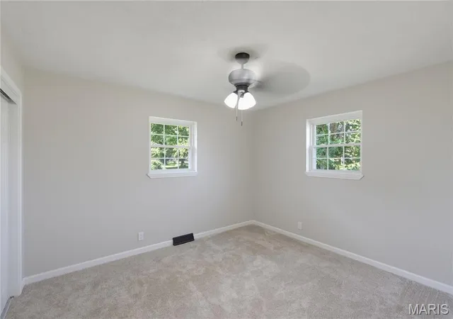 Photo 3 of Sale Pending at 74 Kathy Ln, Poplar Bluff, MO 63901 | MLS# MIS26052466 | Listing updated on 2026-09-25