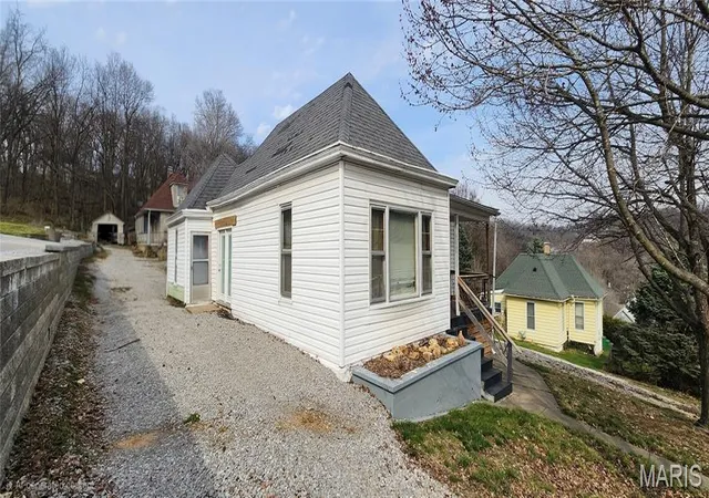 2nd image of 412 W Terrace Ave, Hannibal, MO 63401 | MLS# MIS26052469
