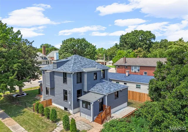 Photo 2 of Single family home for sale at 2118 Mccausland Ave, St Louis, MO 63143 | MLS# MIS26052472 | Listing updated on 2026-10-19