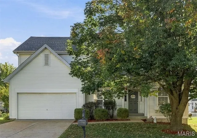 Photo 1 of Single family home for sale at 3908 Jost Farm Way, Florissant, MO 63034 | MLS# MIS26052475 | Listing updated on 2026-10-22