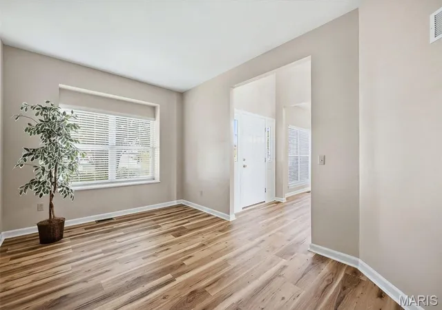 Photo 3 of Single family home for sale at 3908 Jost Farm Way, Florissant, MO 63034 | MLS# MIS26052475 | Listing updated on 2026-10-22