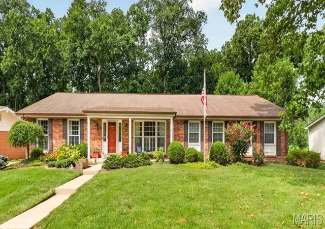 1st image of 1331 Lockett Ln, Saint Louis, MO 63122 | MLS# MIS26052484