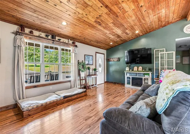 Photo 3 of Single family home for sale at 1210 Mossy Oak Ct Ct, Irondale, MO 63648 | MLS# MIS26052486 | Listing updated on 2026-09-18