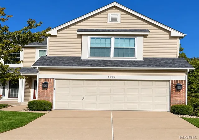 Photo 1 of Single family home for sale at 3781 Southern Manor Dr, Saint Louis, MO 63125 | MLS# MIS26052494 | Listing updated on 2026-10-29