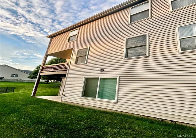 Photo 2 of Single family home for sale at 3781 Southern Manor Dr, Saint Louis, MO 63125 | MLS# MIS26052494 | Listing updated on 2026-10-05