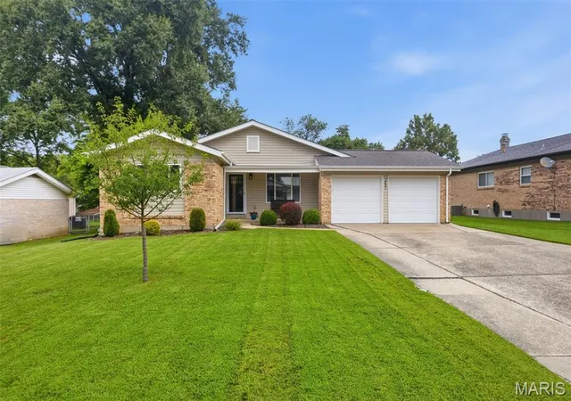 Photo 1 of Sale Pending at 1521 Polaris Dr, Ellisville, MO 63011 | MLS# MIS26052497 | Listing updated on 2026-09-01