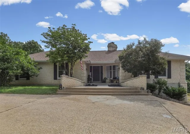 4th image of 1501 Donover Ln, Festus, MO 63028 | MLS# MIS26052503