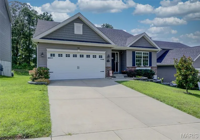 Photo 2 of Sale Pending at 418 Dusty Brook Dr, O Fallon, MO 63366 | MLS# MIS26052509 | Listing updated on 2026-08-20
