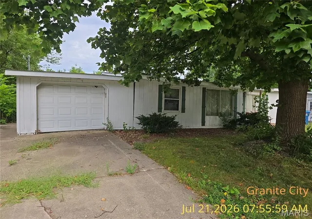 4th image of 2729 Willow Ave, Granite City, IL 62040 | MLS# MIS26052510