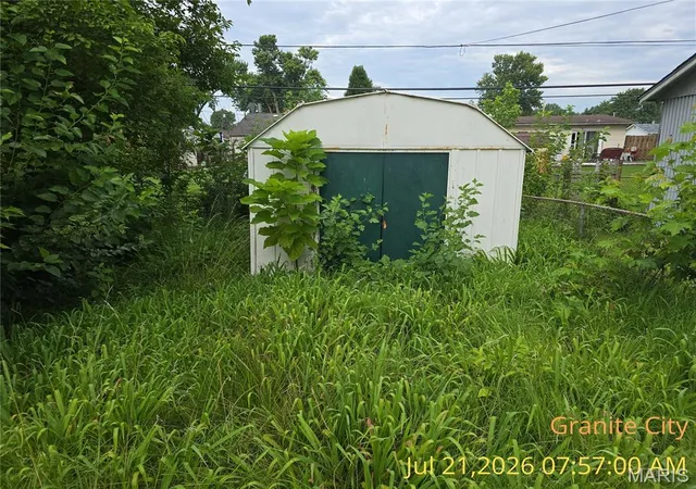 5th image of 2729 Willow Ave, Granite City, IL 62040 | MLS# MIS26052510