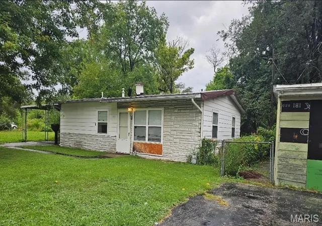 1st image of 313 St Leonard Dr, East Saint Louis, IL 62206 | MLS# MIS26052516