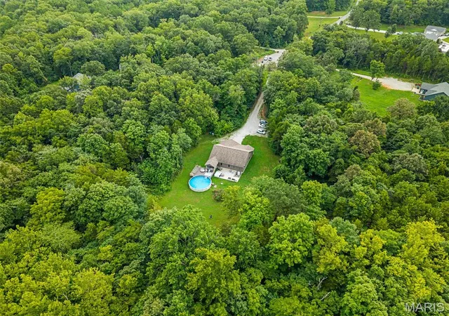 Photo 4 of Single family home for sale at 10341 Buck Run Dr, Cadet, MO 63630 | MLS# MIS26052518 | Listing updated on 2026-09-23