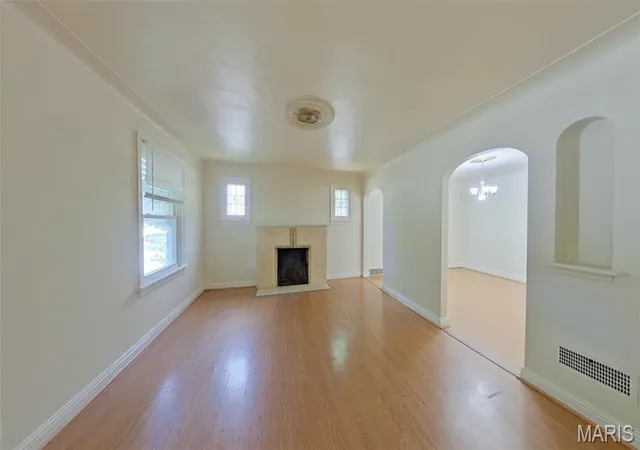 2nd image of 400 S Clark Ave, Saint Louis, MO 63135 | MLS# MIS26052525