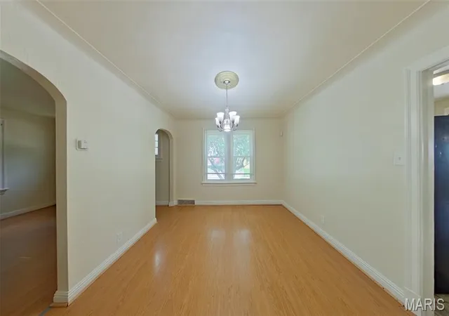 image of 400 S Clark Ave, Saint Louis, MO 63135 | MLS# MIS26052525