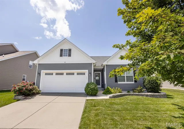 Photo 1 of Single family home for sale at 861 Bluff Ridge Ln, Shiloh, IL 62221 | MLS# MIS26052538 | Listing updated on 2026-08-28