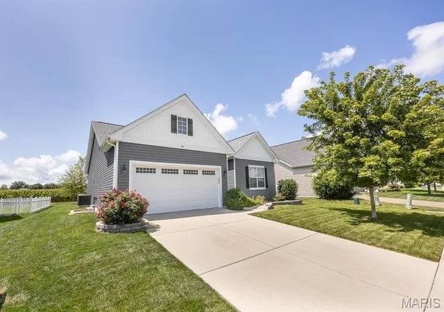 Photo 2 of Single family home for sale at 861 Bluff Ridge Ln, Shiloh, IL 62221 | MLS# MIS26052538 | Listing updated on 2026-08-28