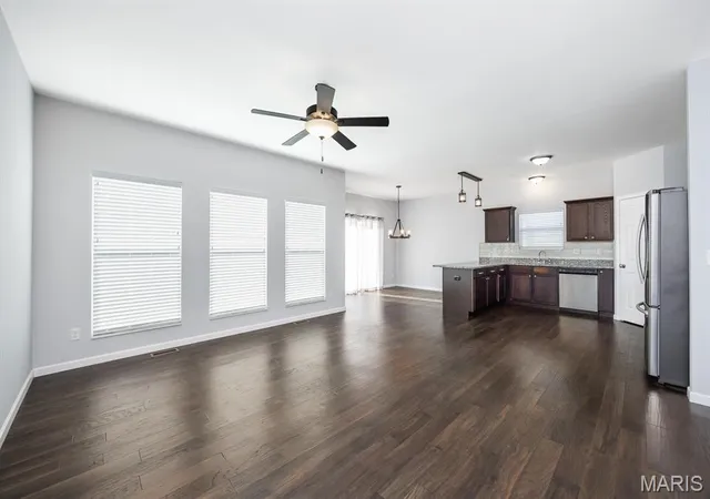Photo 4 of Single family home for sale at 861 Bluff Ridge Ln, Shiloh, IL 62221 | MLS# MIS26052538 | Listing updated on 2026-10-29