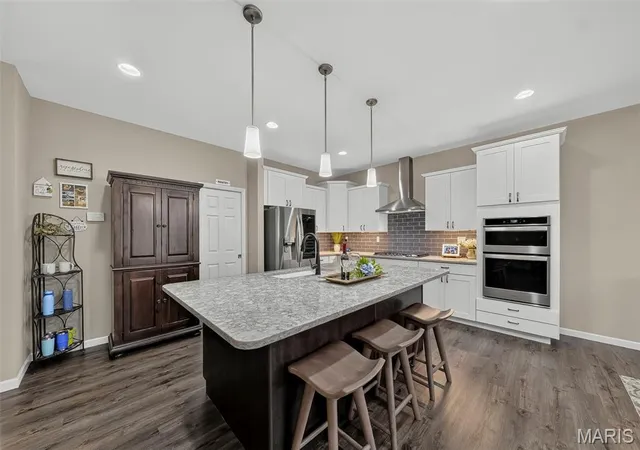 Photo 4 of Sale Pending at 219 Mason Glen Dr, Lake Saint Louis, MO 63367 | MLS# MIS26052539 | Listing updated on 2026-08-28