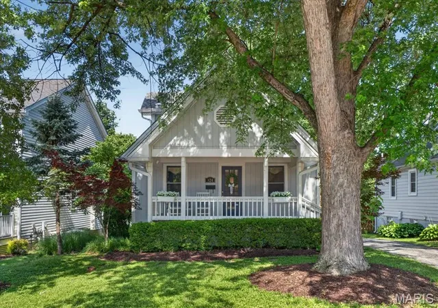 1st image of 924 Evans Ave, Saint Louis, MO 63122 | MLS# MIS26052552