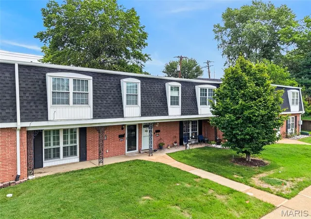 2nd image of 1662 Herault Pl #208, Saint Louis, MO 63125 | MLS# MIS26052575