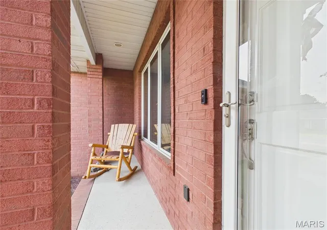 Photo 3 of Sale Pending at 3001 Charlton Ln, Poplar Bluff, MO 63901 | MLS# MIS26052589 | Listing updated on 2026-09-03