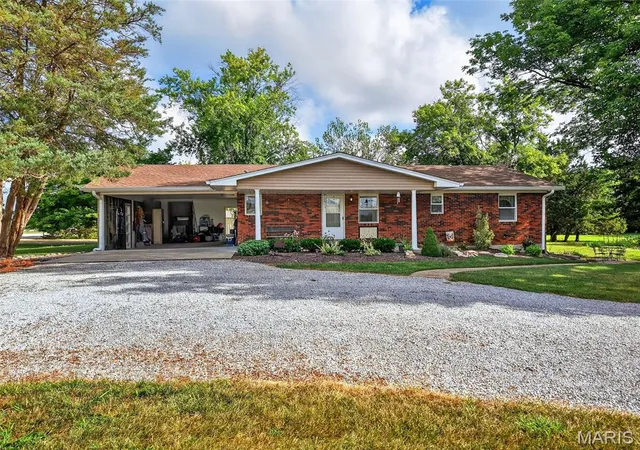 2nd image of 451 E Hwy N, Wentzville, MO 63385 | MLS# MIS26052590