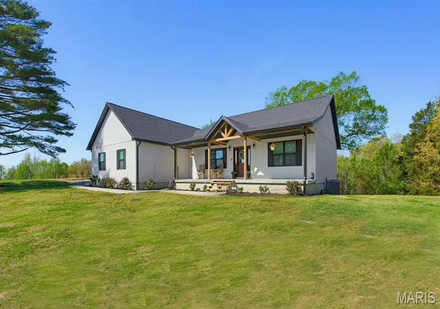 1st image of 16987 County Road 470, Dexter, MO 63841 | MLS# MIS26052593