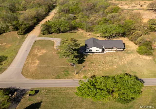 4th image of 16987 County Road 470, Dexter, MO 63841 | MLS# MIS26052593