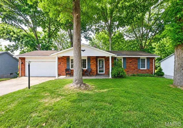 1st image of 5 Beatrice Ct, East Alton, IL 62024 | MLS# MIS26052595