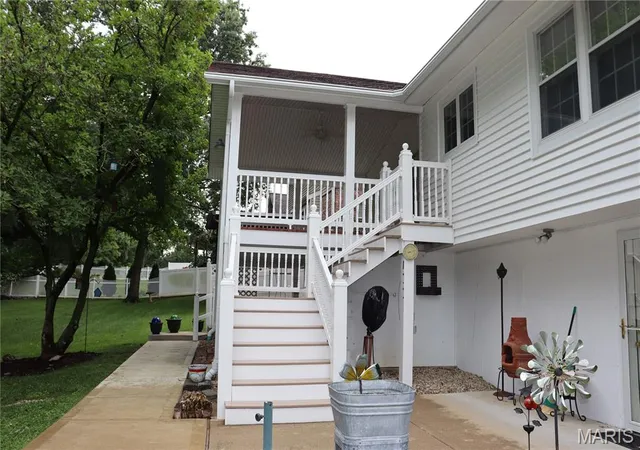 Photo 2 of Sale Pending at 5844 Pierwood Dr, Saint Louis, MO 63129 | MLS# MIS26052610 | Listing updated on 2026-09-23