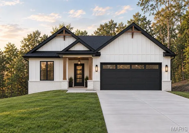 Photo 2 of Single family home for sale at 317 Pheidippides Pl, De Soto, MO 63020 | MLS# MIS26052612 | Listing updated on 2026-10-29